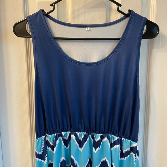 Zigzag Printed Fashion Mini Dress - Picture 5 of 7